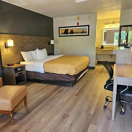 Quality Inn & Suites Greenville I-65 Екстериор снимка