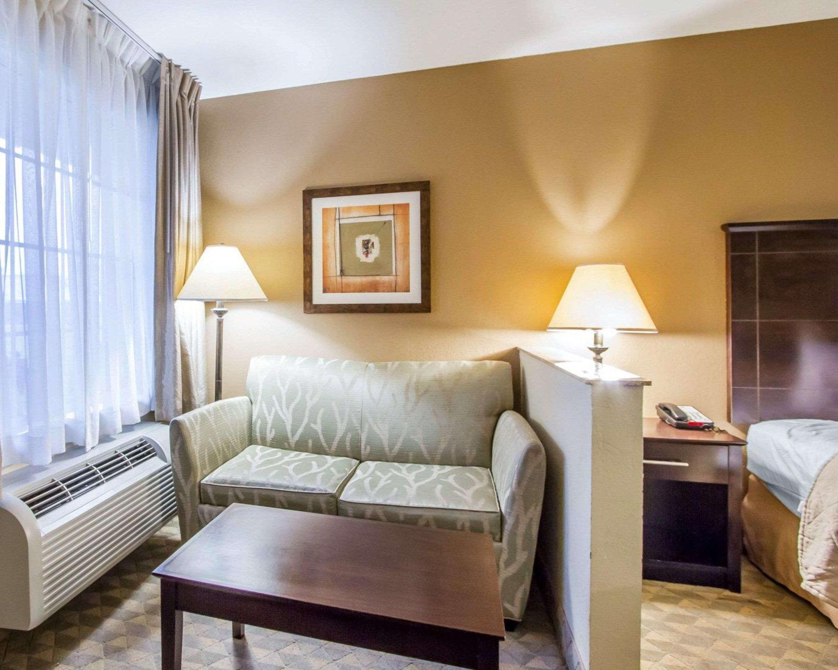 Quality Inn & Suites Greenville I-65 Екстериор снимка