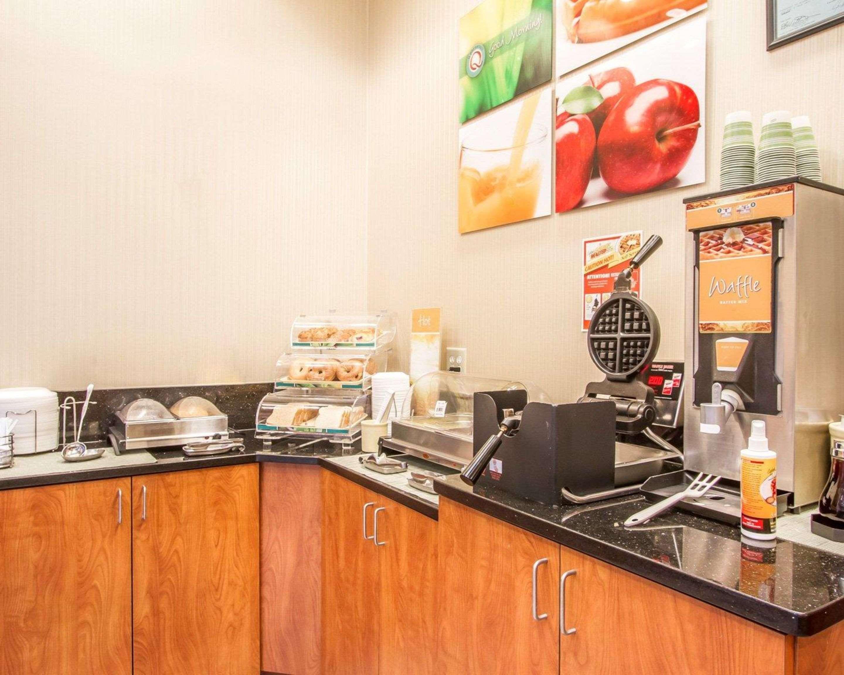 Quality Inn & Suites Greenville I-65 Екстериор снимка