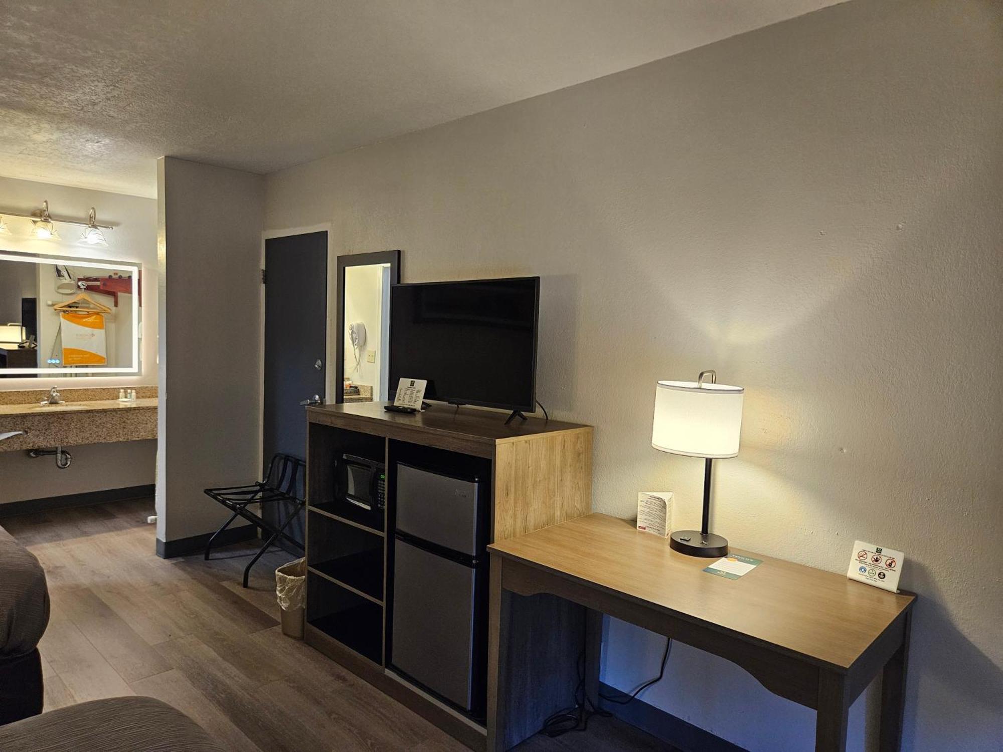 Quality Inn & Suites Greenville I-65 Екстериор снимка