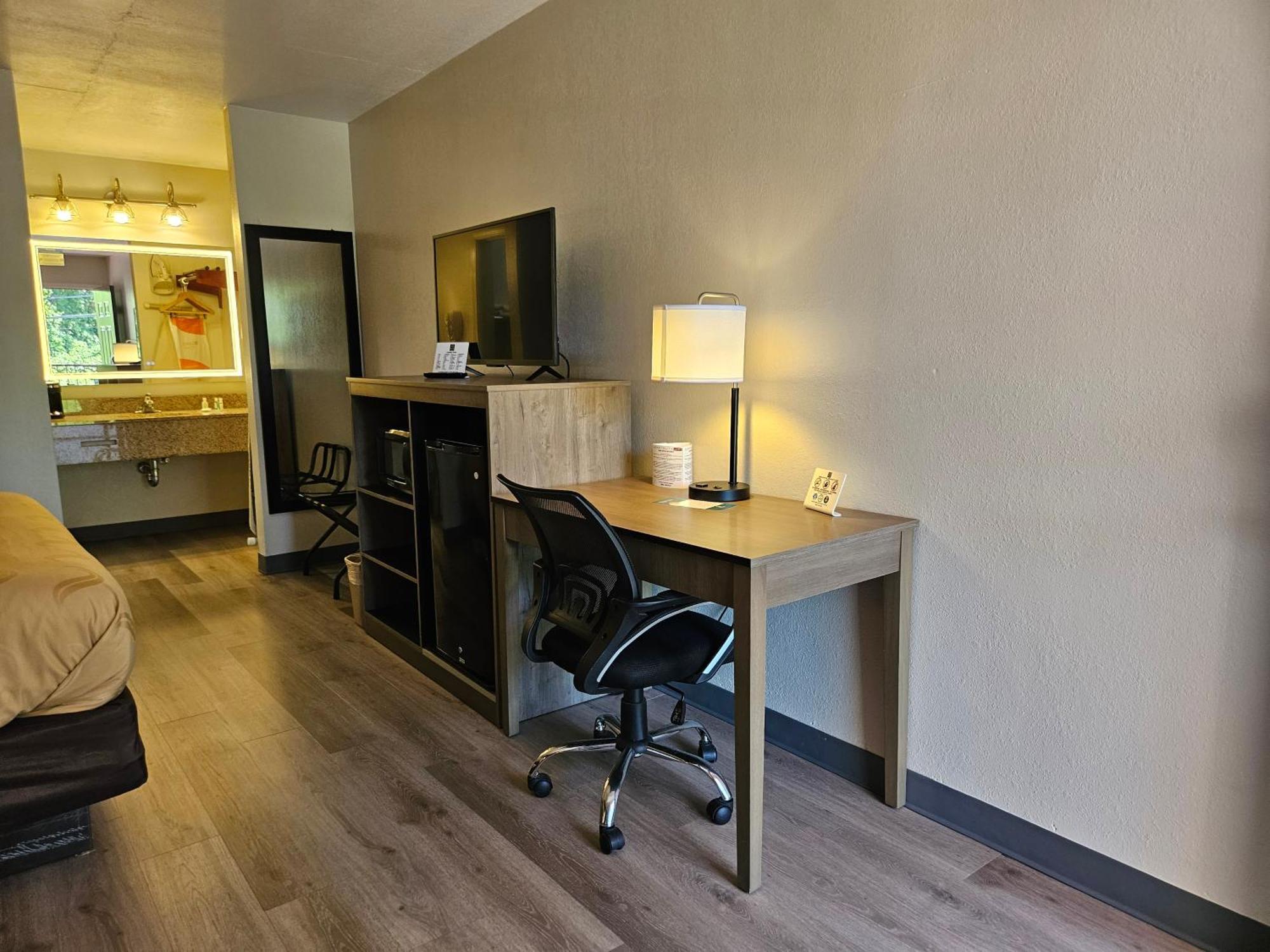 Quality Inn & Suites Greenville I-65 Екстериор снимка