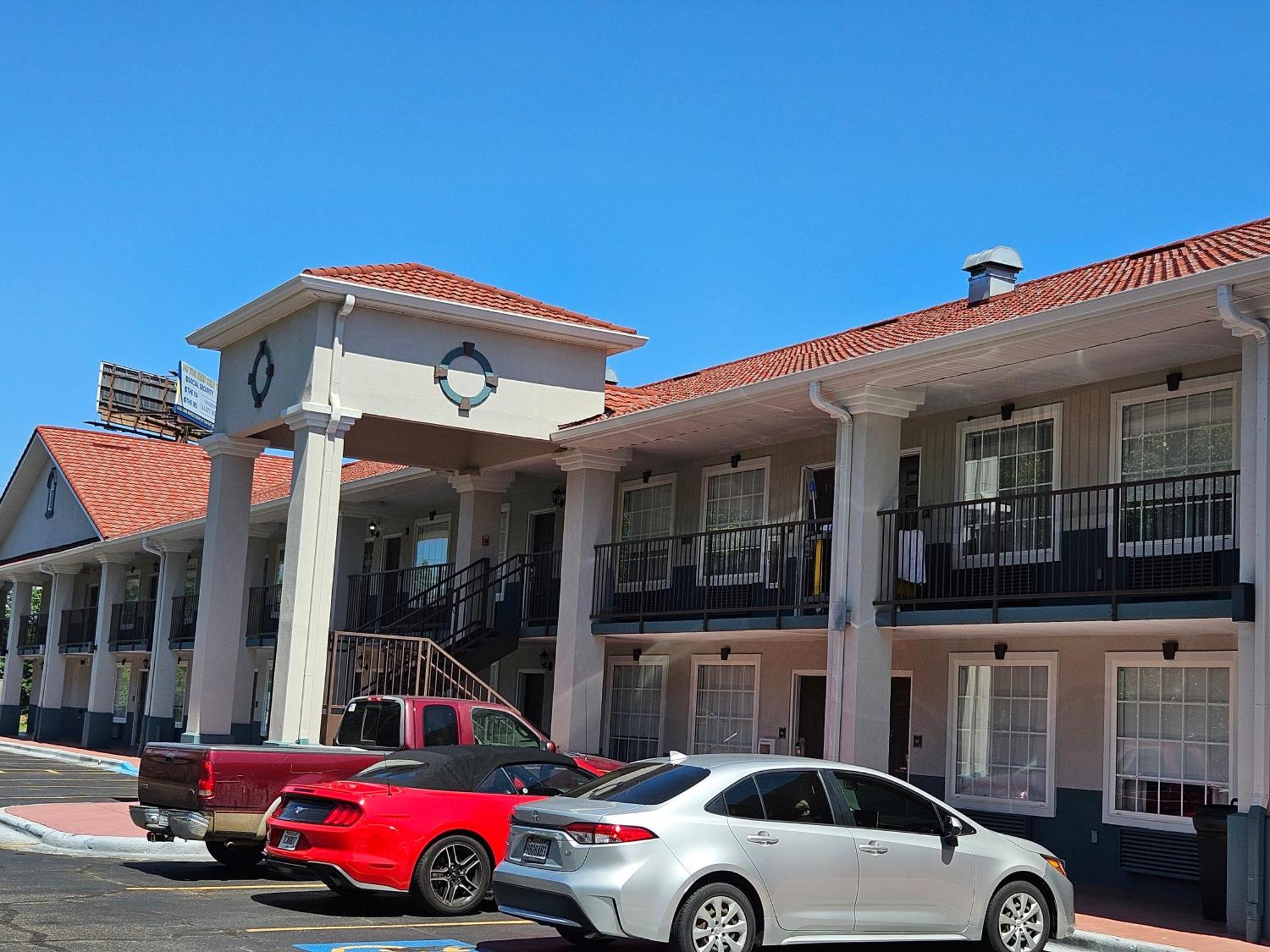 Quality Inn & Suites Greenville I-65 Екстериор снимка