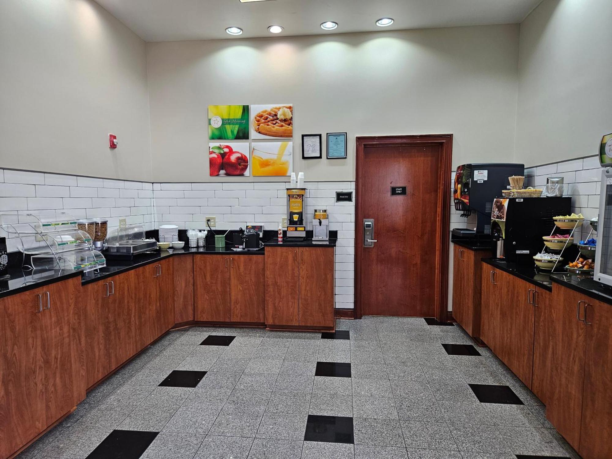 Quality Inn & Suites Greenville I-65 Екстериор снимка